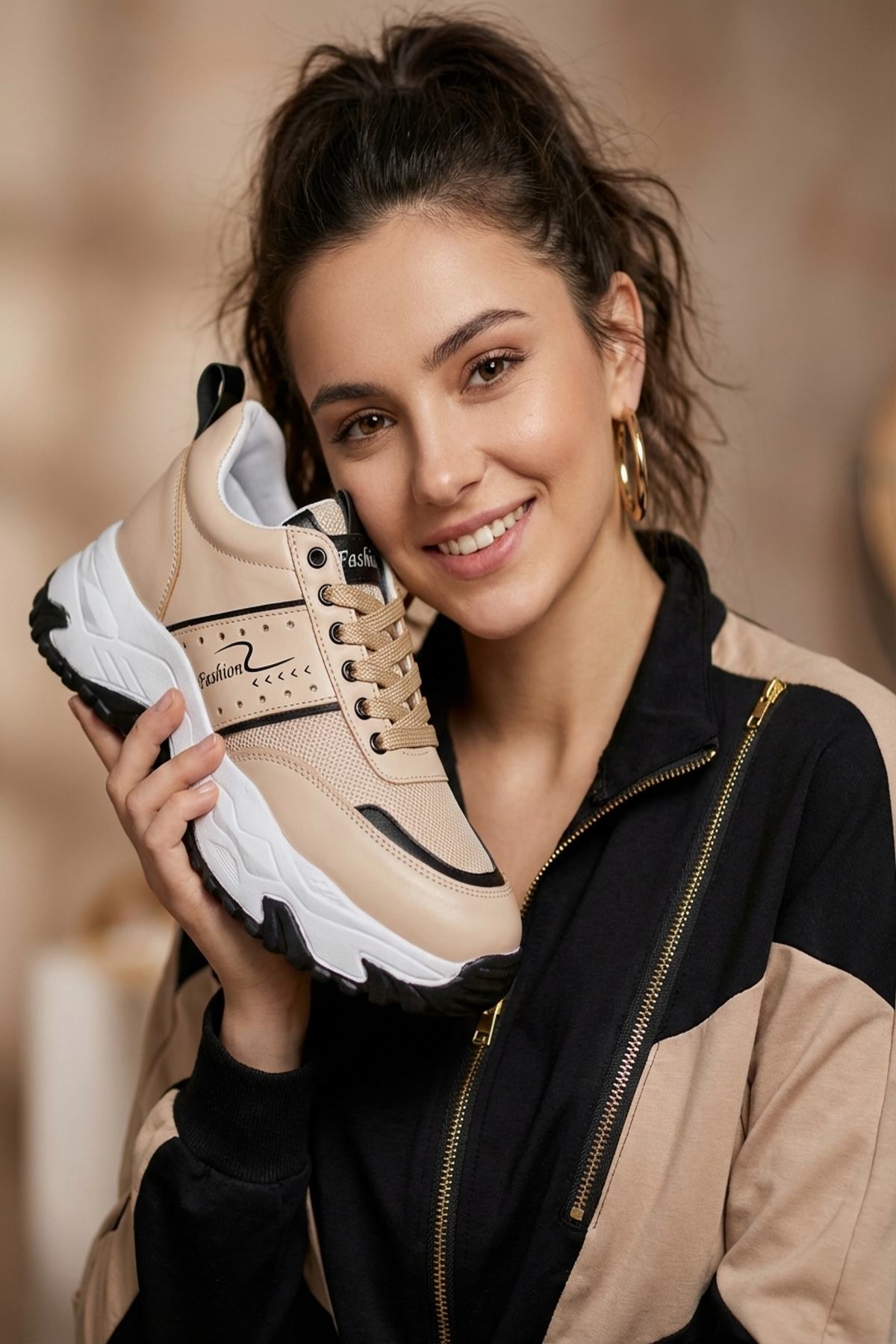 Gizli Yüksek Topuklu Kadın Spor Ayakkabı