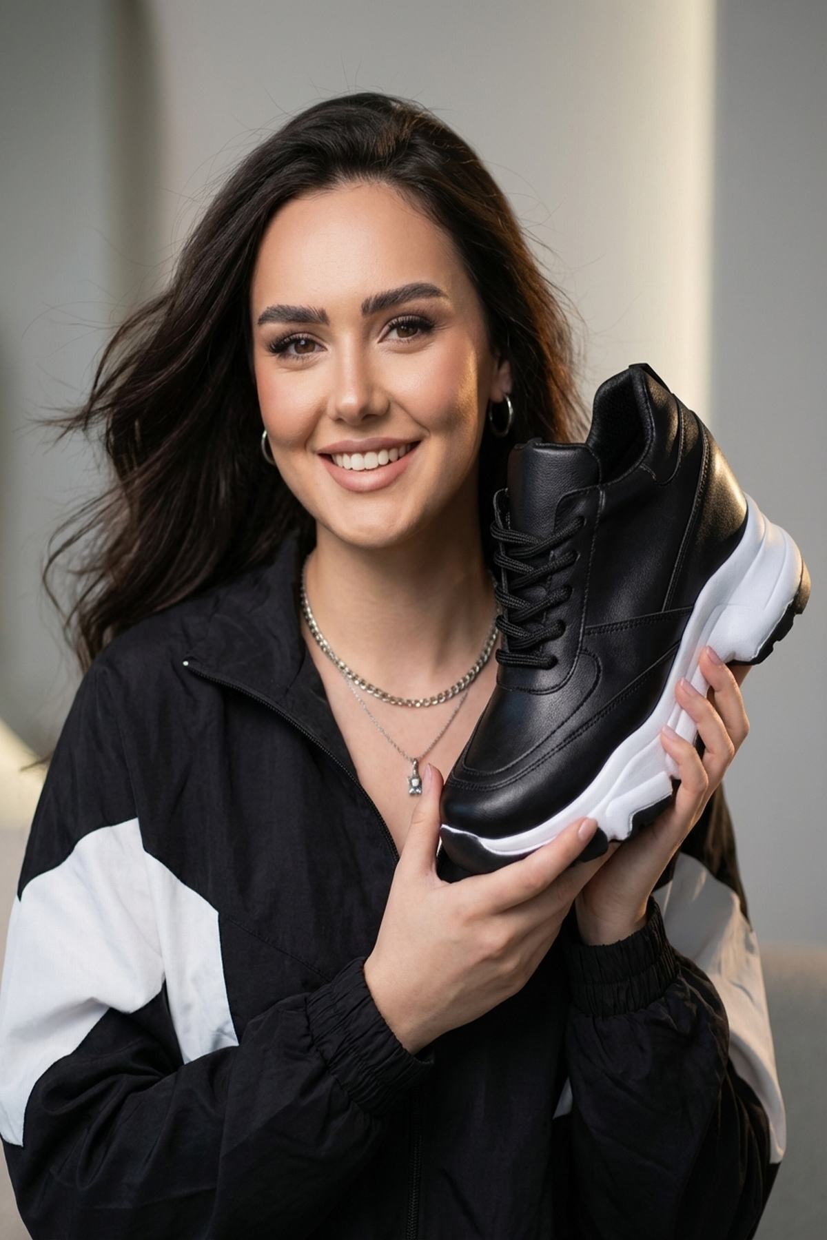 Gizli Yüksek Topuklu Kadın Spor Ayakkabı