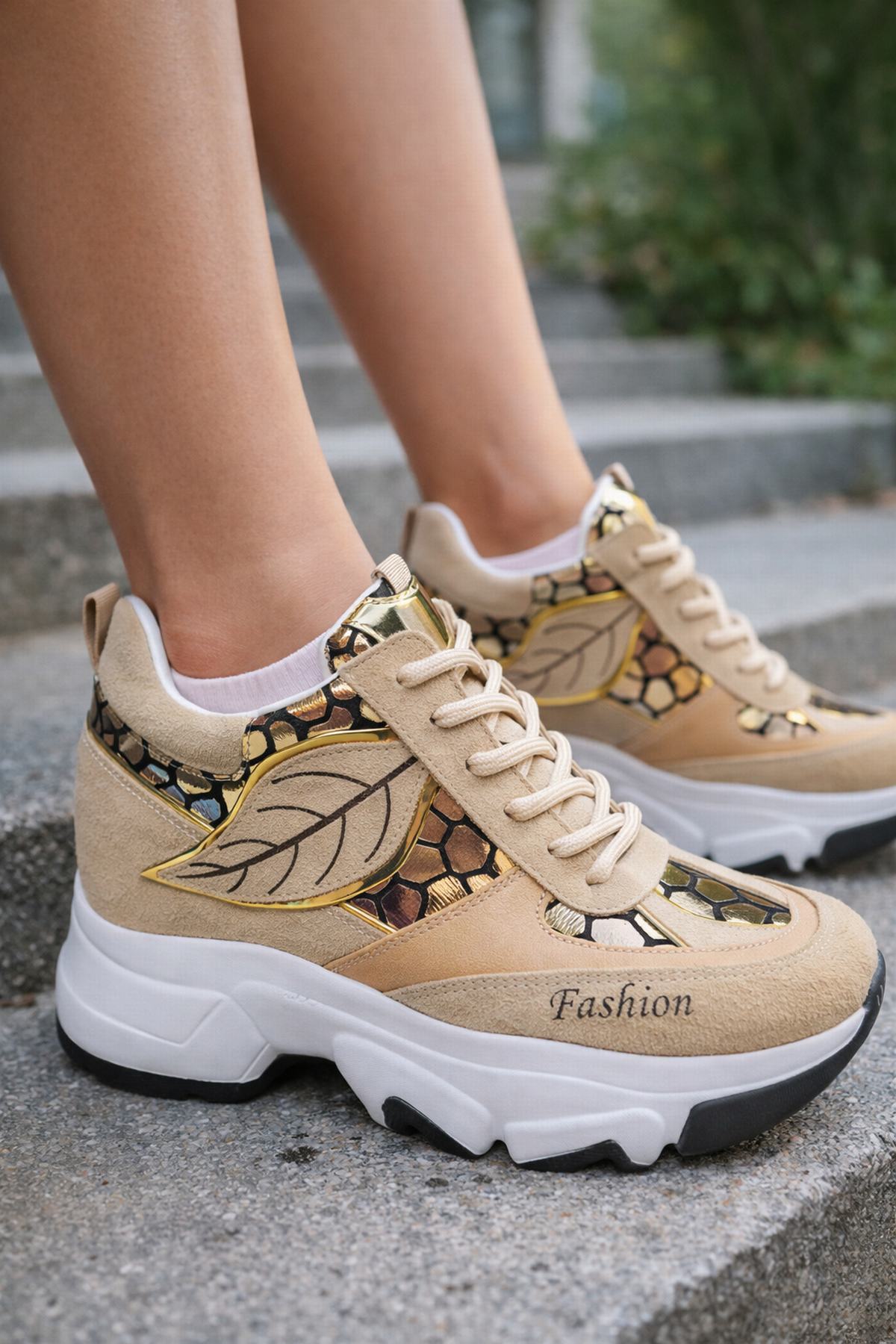 Yaprak Desenli Gizli Yüksek Topuklu Kadın Spor Ayakkabı