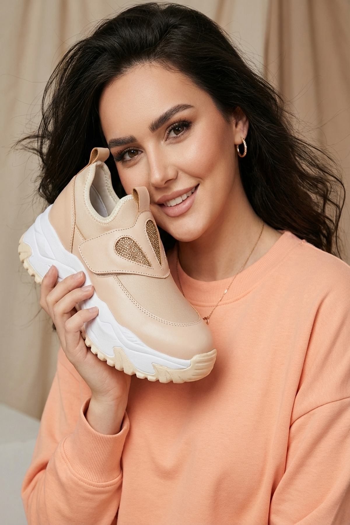 Gizli Yüksek Topuklu Kadın Spor Ayakkabı