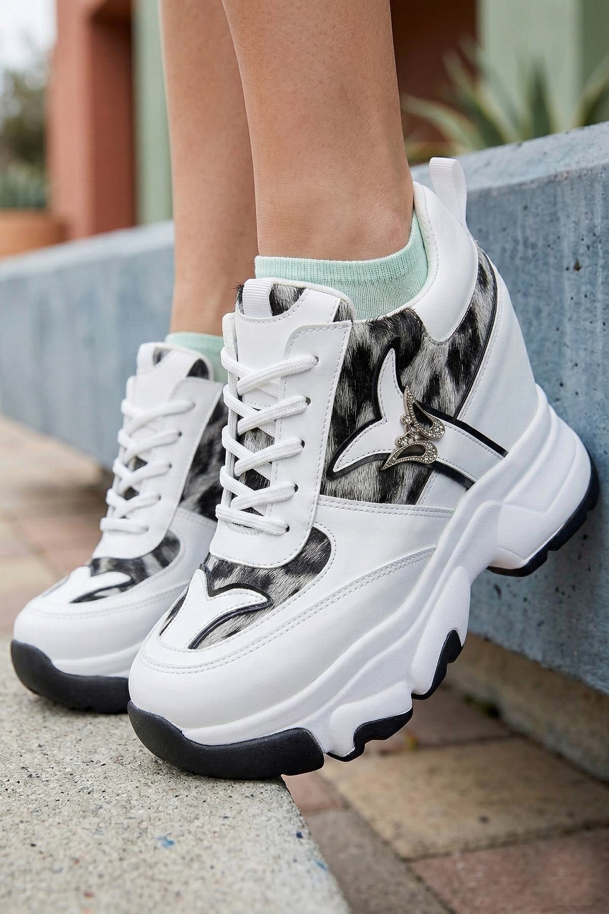 Gizli Yüksek Topuklu Kadın Spor Ayakkabı