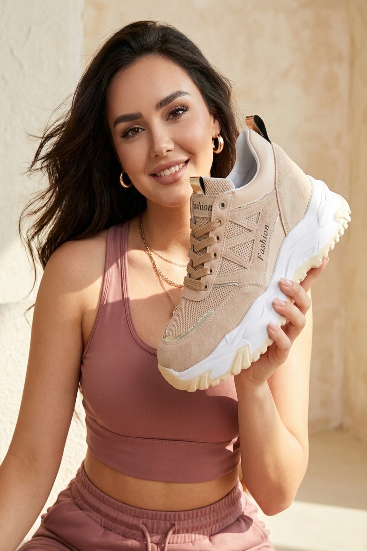 Gizli Yüksek Topuklu Kadın Spor Ayakkabı