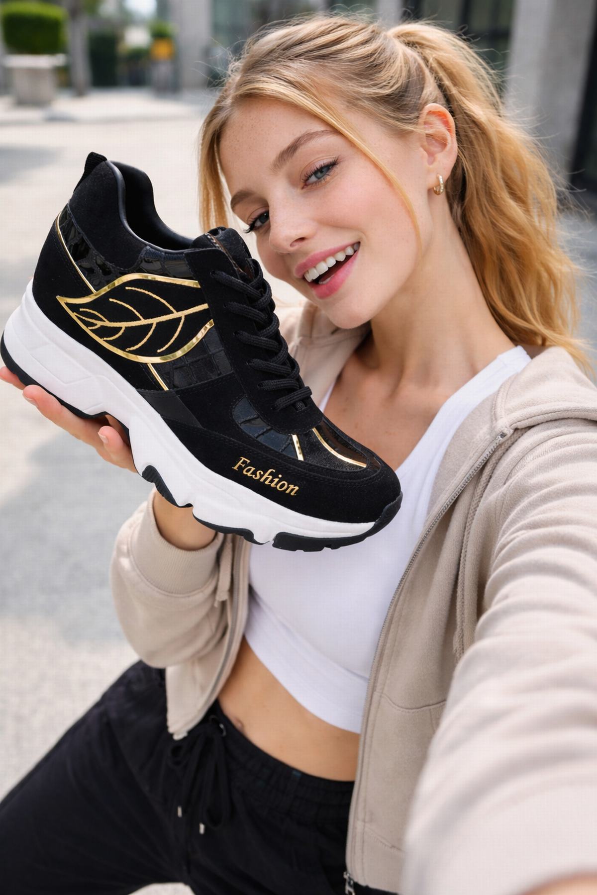 Yaprak Desenli Gizli Yüksek Topuklu Kadın Spor Ayakkabı